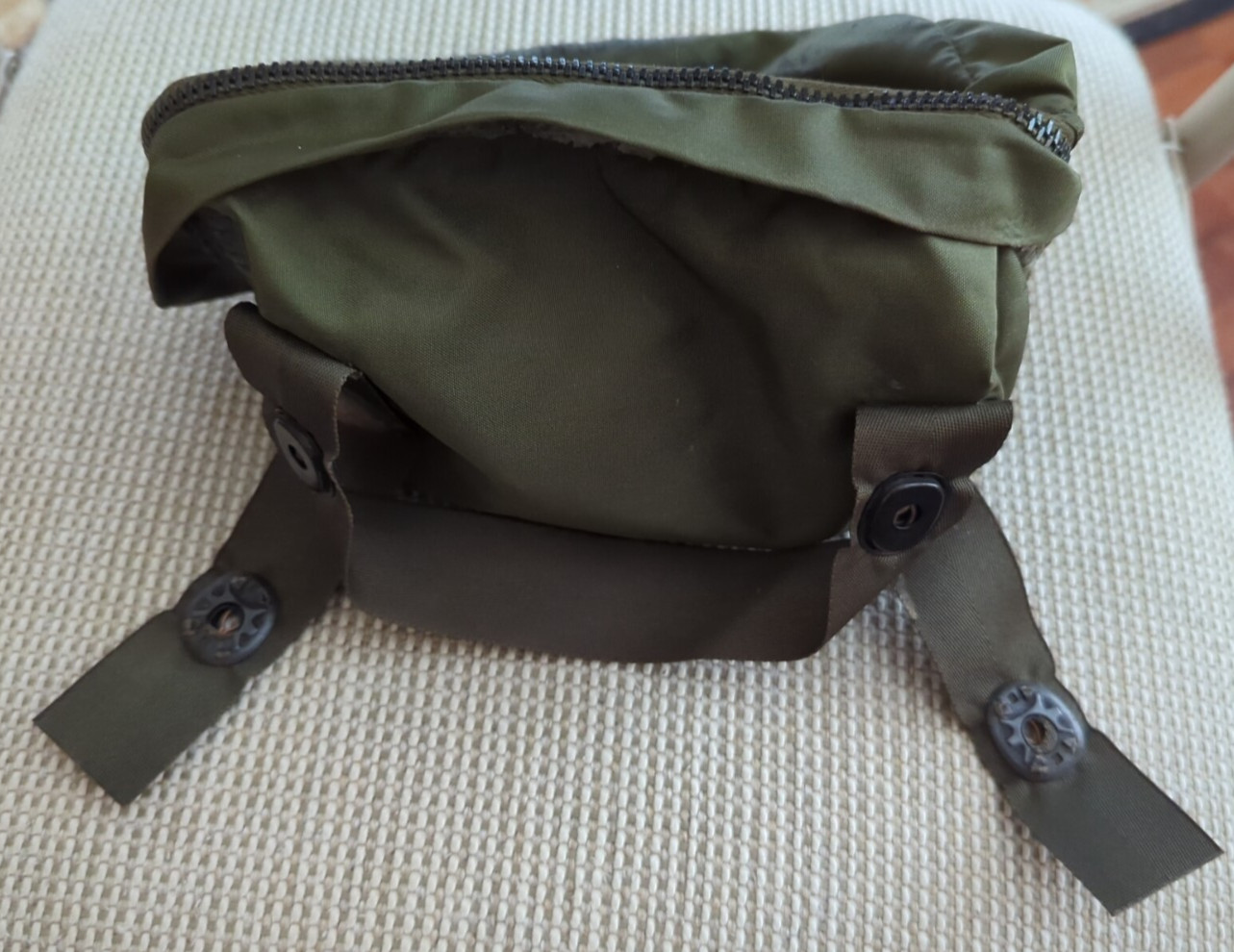 VINTAGE FIRST AID KIT GENERAL PURPOSE 6545-00-919-6650/WWII Soft Bag.