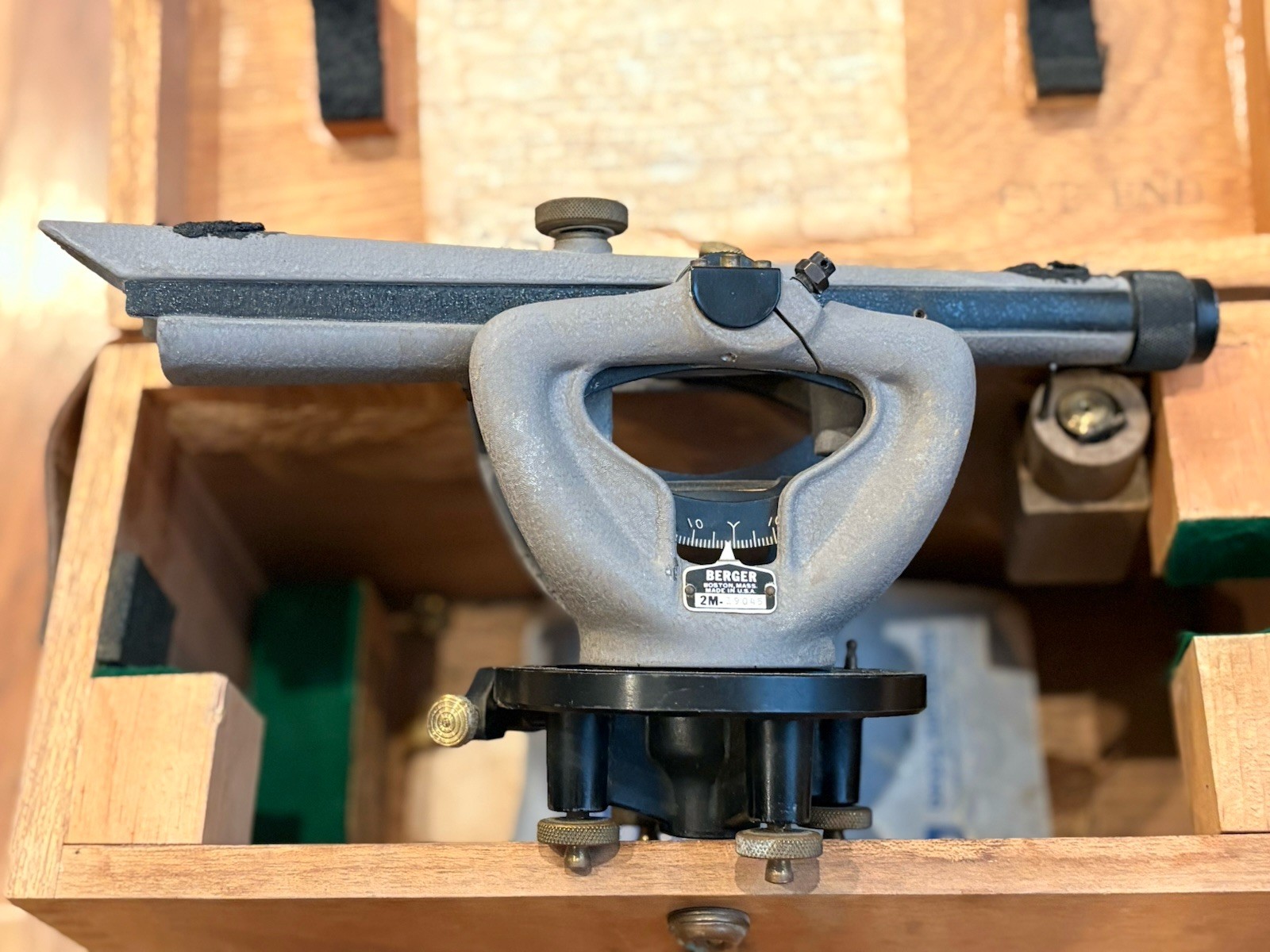 1960S BERGER ENGINEERING INSTRUMENTS SURVEYING TRANSIT LEVEL 200A w Box BOSTON