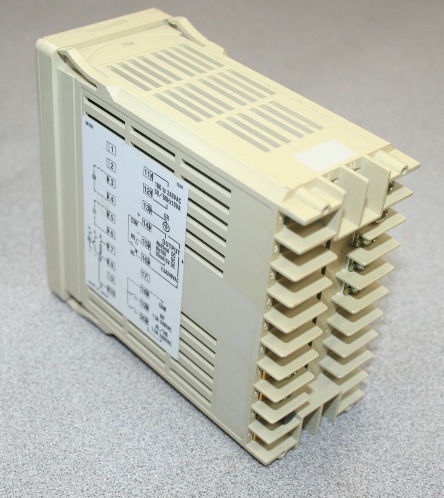 Shimaden SR74-8P1-00 Temperature Controller
