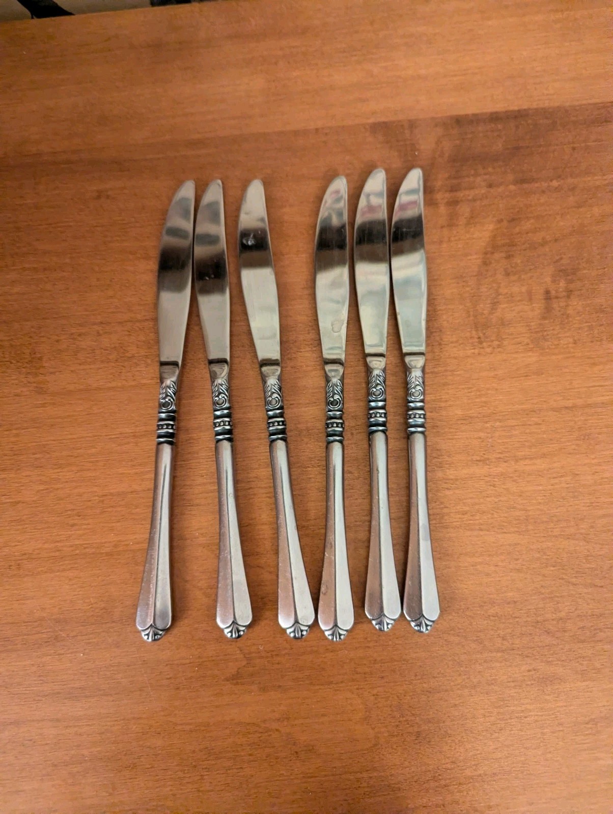 6-VINTAGE ORLEANS STAINLESS CHERI DINNER KNIVES SILVERWARE JAPAN