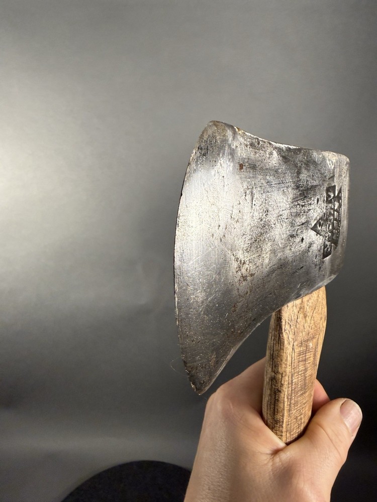 Vintage E.C.Simmons Embossed No.5 Keen Kutter Single Bit Axe