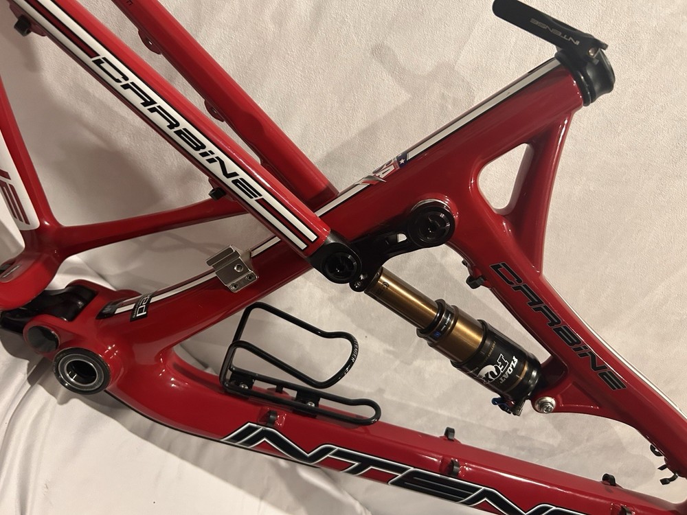 Intense 275 Carbon Fiber Frame Medium Nice Condtion!