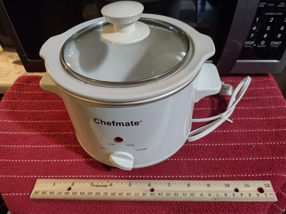 Chefmate 1.5 Quart Slow Cooker Mini White Ceramic 3 Settings