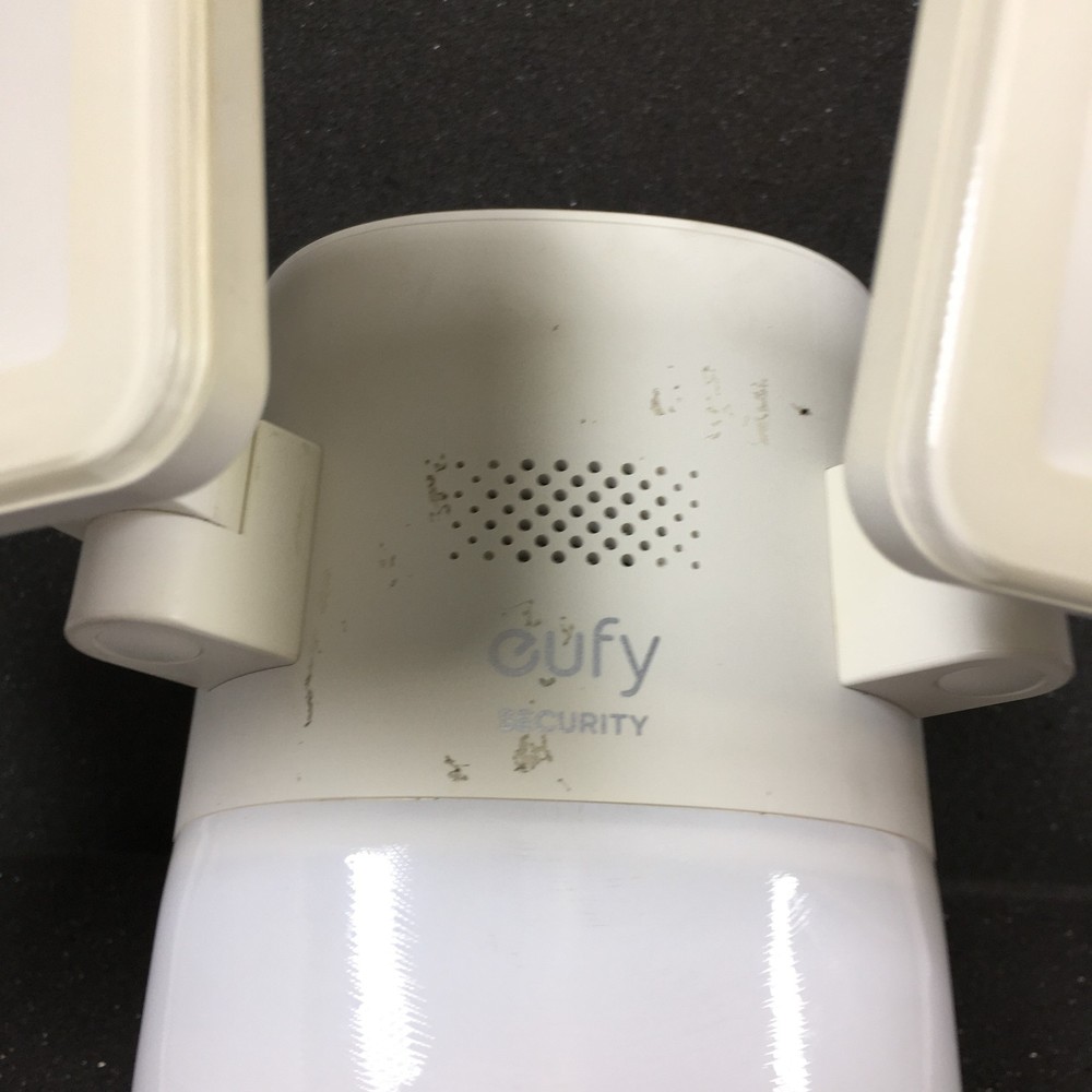 Eufy Floodlight Cam E340 Model T8425 - White