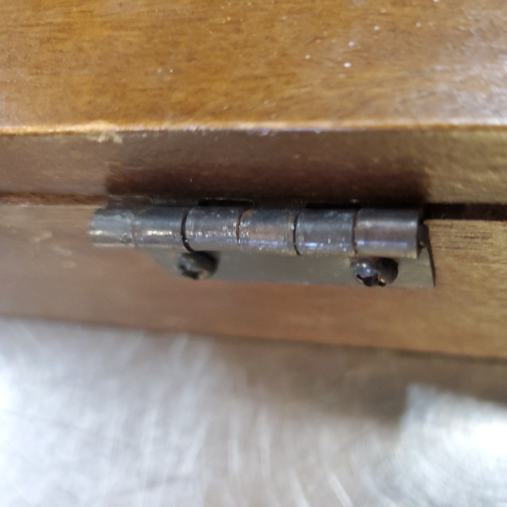 Kings Head Pub & Lodging Dart Board Set Missing Darts Used