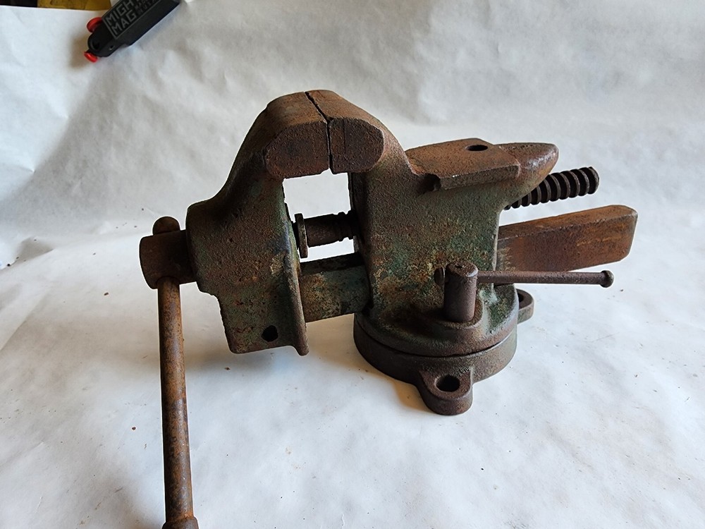 Lake Side 3" Vise Bench Table Mount Swivel Base