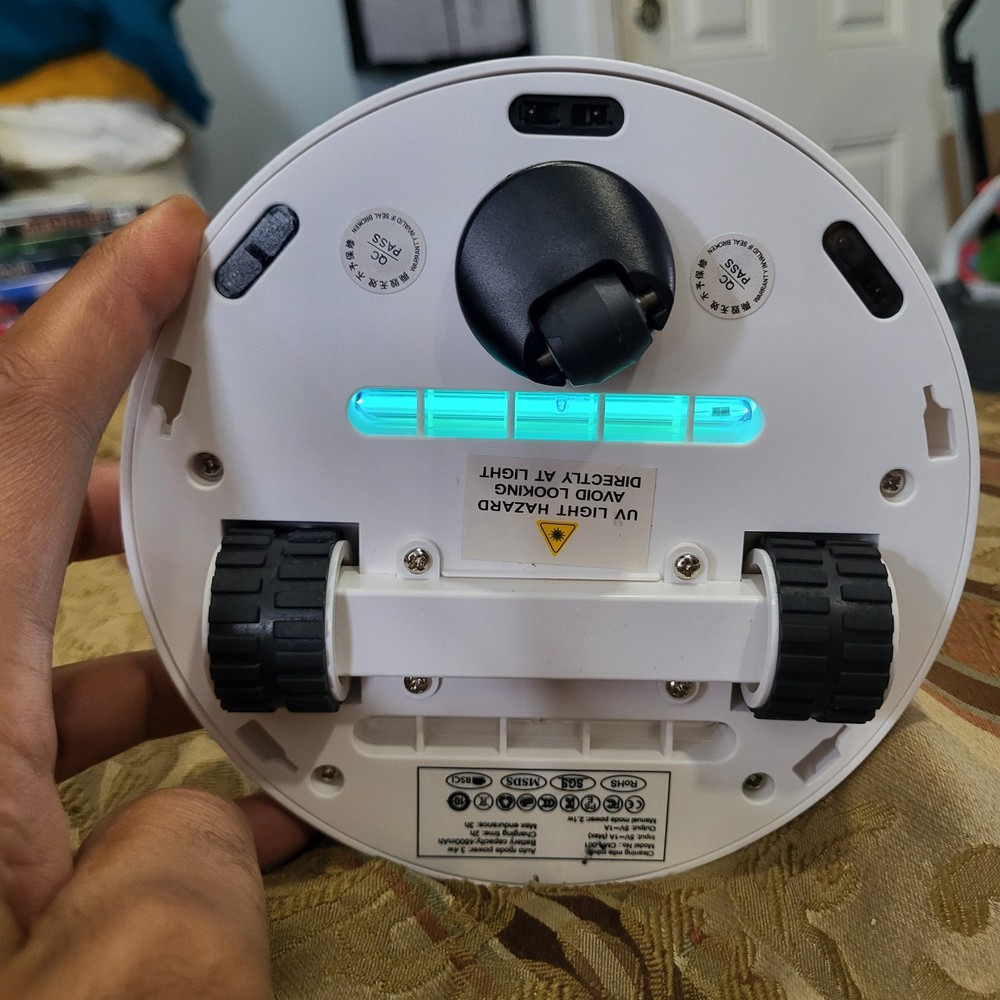 Disinfection UVC Light Sterilization Robot (One light bulb doesn't turn on.)