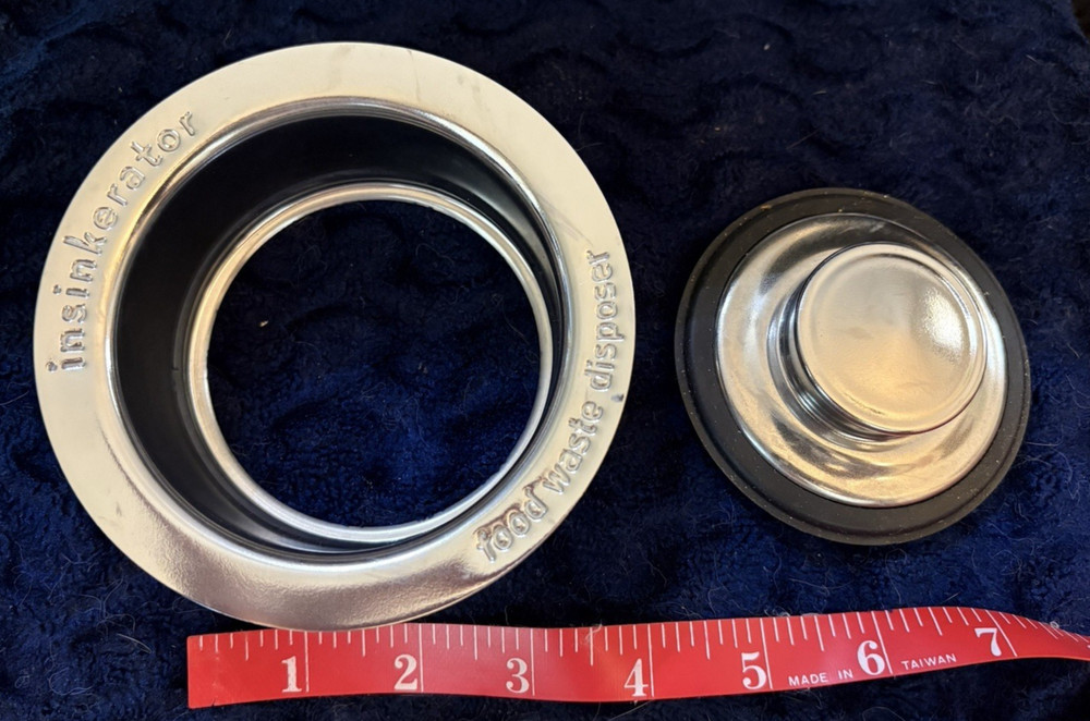 Insinkerator Round Chrome Sink Garbage Disposal Flange with Drain Plug