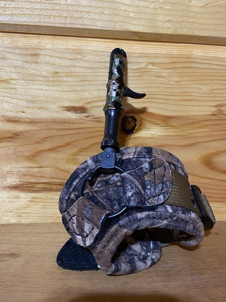 Trufire Edge Fold Back Hybrid Wrist Release - Adjustable Comfortable Camo Index