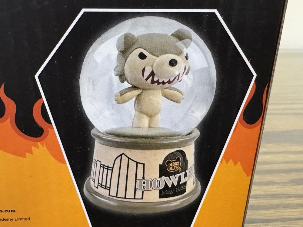 Deddy Bears Howler Mini Snow Globe