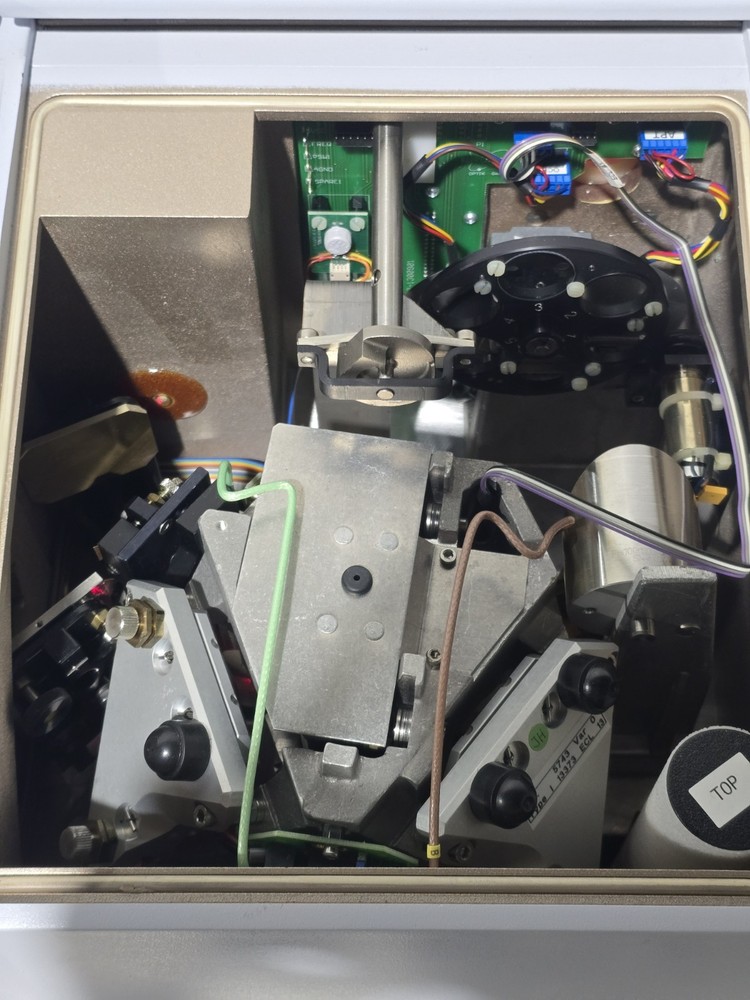 Bruker Tensor 27 FT-IR Spectrometer SN 20216930
