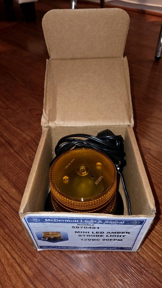 EMERGENCY STROBE LIGHT for Vehicles .NEW. MCDERMOTT Lighting
