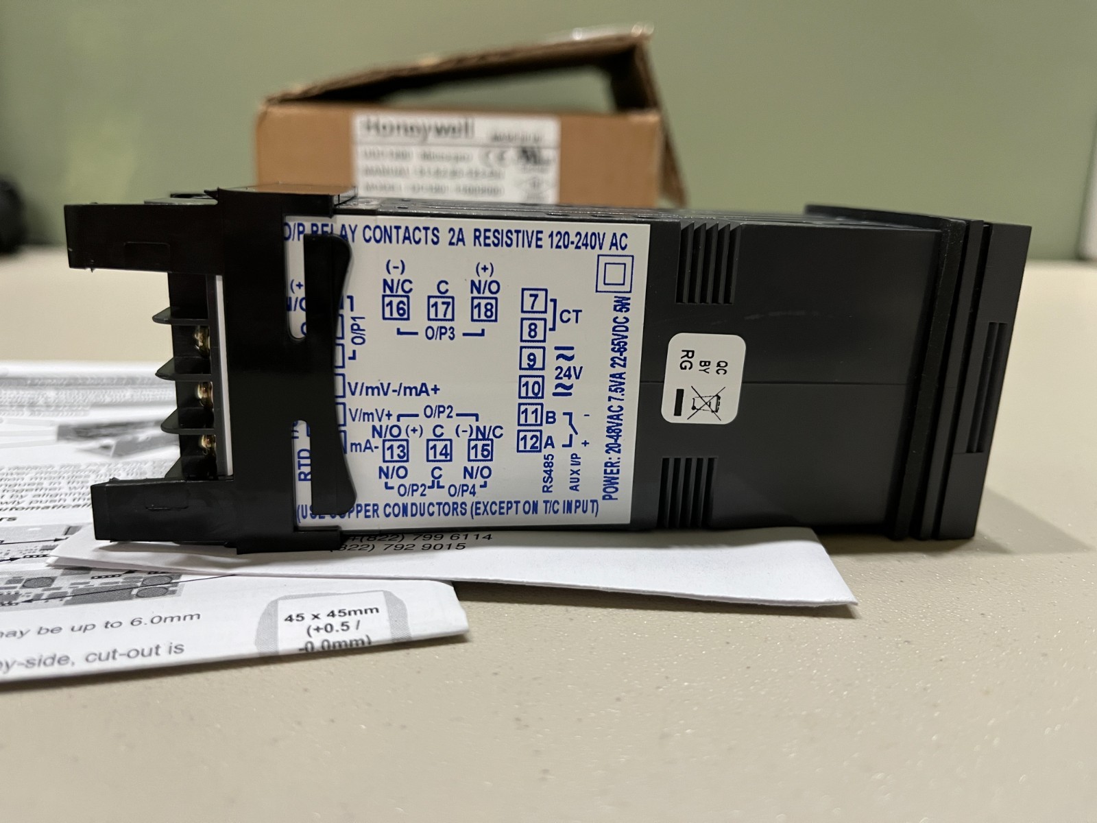 Honeywell UDC1200 Micro-pro DC120L 11002000