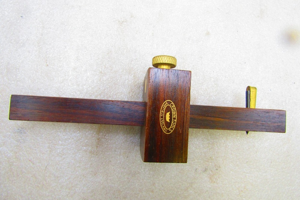 Marking gauge by Crown Tools