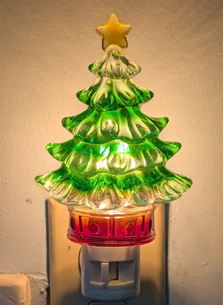 Christmas Tree Night Light - 6"