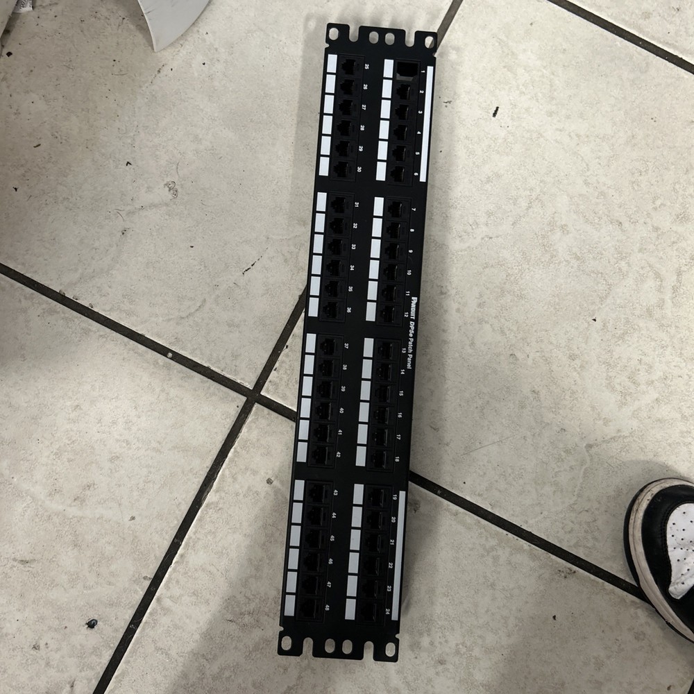 PANDUIT DP5e Cat 5e UTP Flat Patch Panel, 2 RU 48 PORT