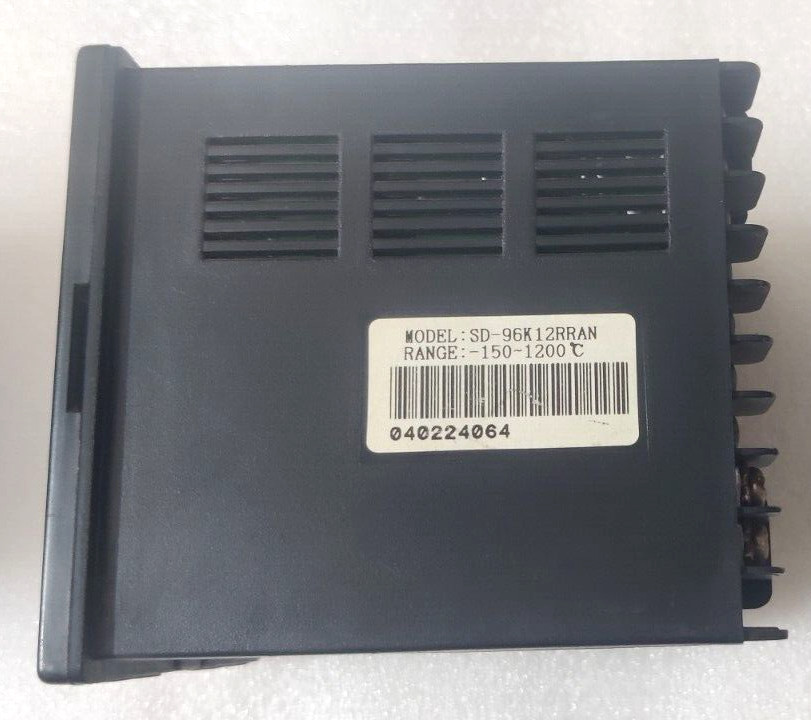 SAMWON ENG SD-96 TEMPERATURE CONTROLLER RANGE: -150 -1200 C MODEL:SD-96K12RRAN