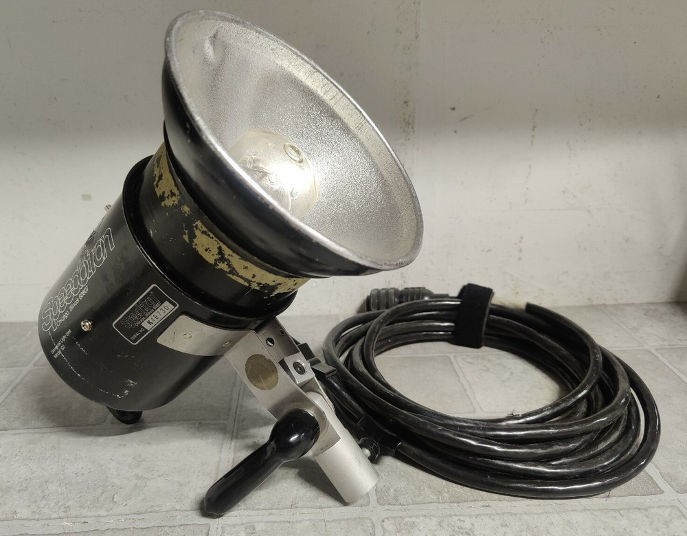 Speedotron Universal Light Head Unit Model 102 BULB NOT WORKING