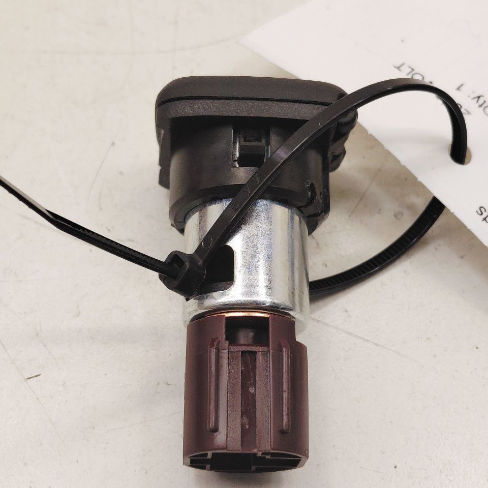 Chevy Volt 12V Power Port Socket 2019 2018 2017 2016