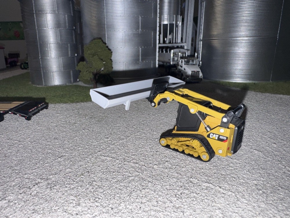 1/64 Scale 20ft Moveable Steel Feed Bunk