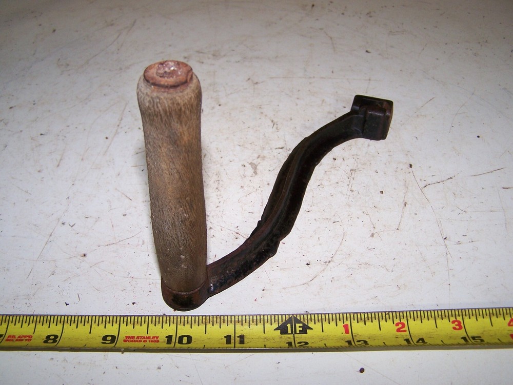 NOS Cast Iron Crank Handle Corn Sheller Pump Grinder Roller 9/16" SQUARE Shaft
