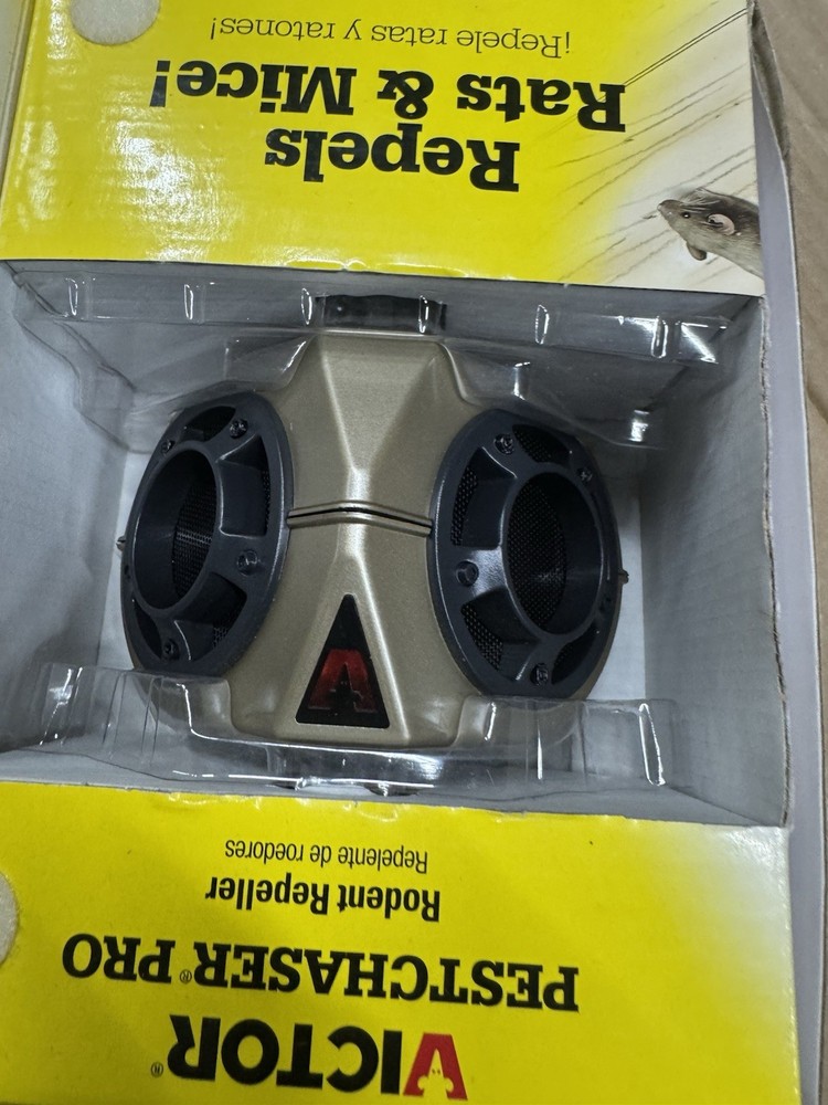 victor petchaser pro repels mice & rats open box