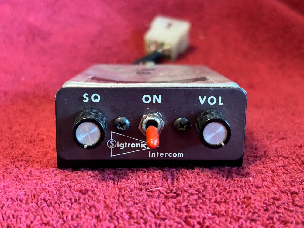 SIGTRONICS SDB-800 PANEL MOUNT INTERCOM DENTED BODY