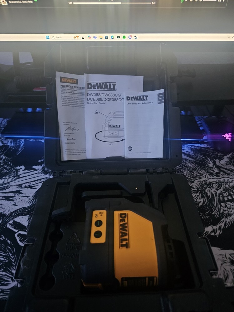 Dewalt DW088cg laser level