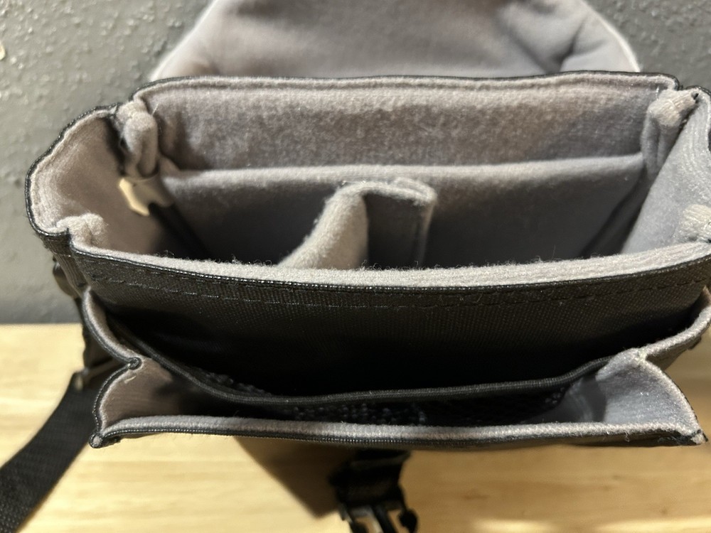 Samsonite Small Electronics Travel Camera Bag with Shoulder Strap