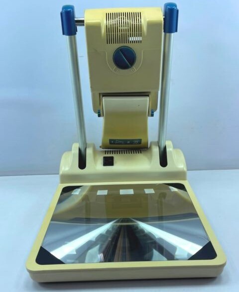 Medium Overhead Projector Portable