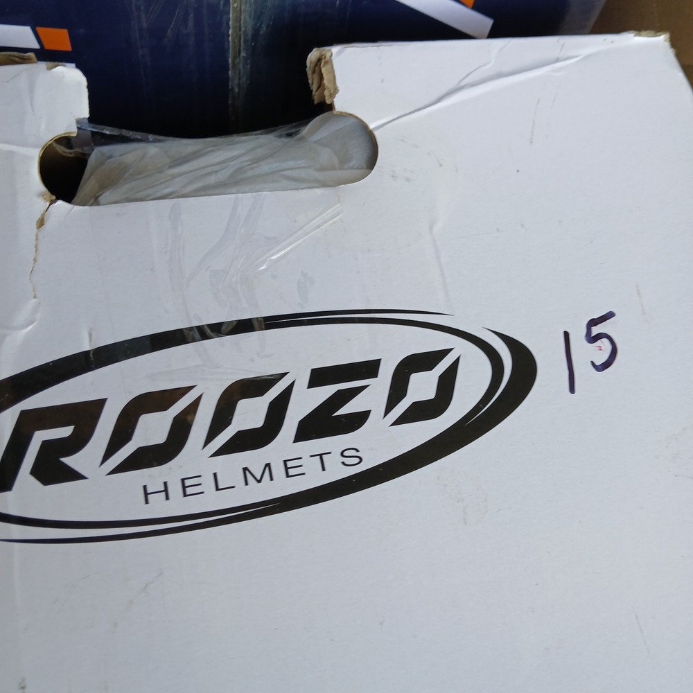 Helmet Roozo