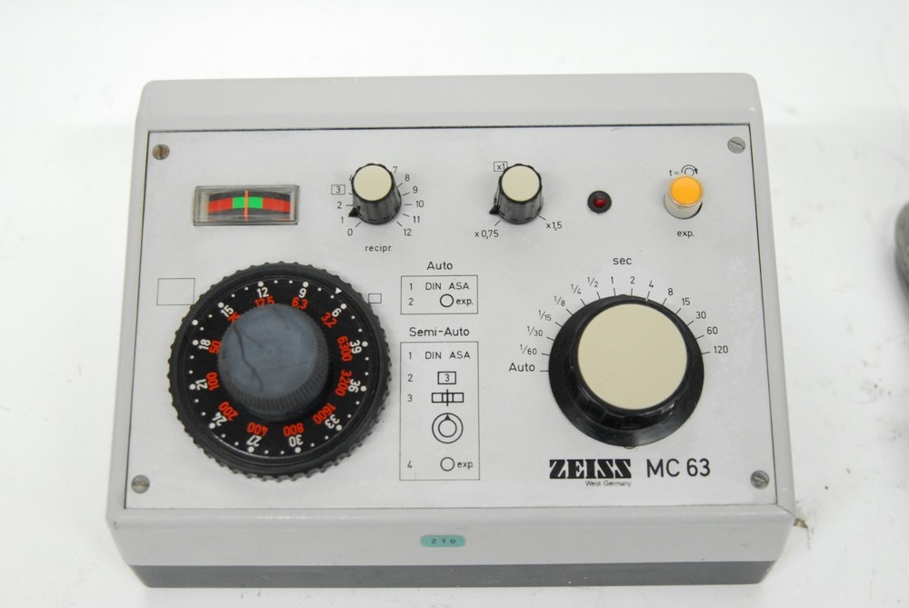 Zeiss 47 60 12 Microscope Shutter Prontor W/ MC 63 Controller - Universal III