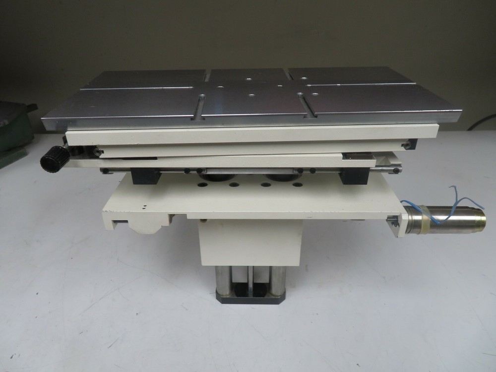 SIP Universal Measuring Machine Motorized Leveling Table - model 550M