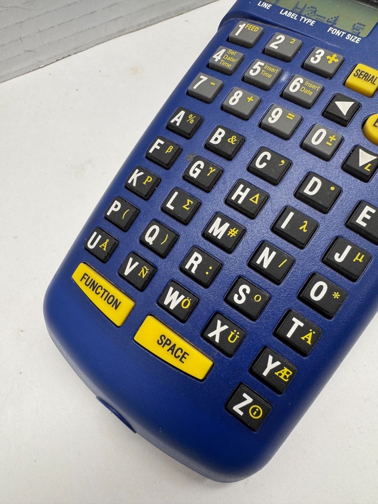 Brady LabPal 3/8” Handheld Label Printer LCD Display for Cable Labeling Untested