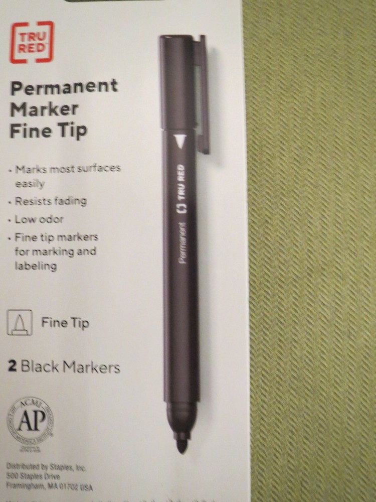Staples Tru Red Permanent 2 Pack Fine Tip Black Markers