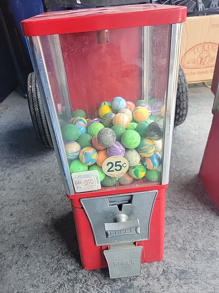 Vintage Gumball Machine Working