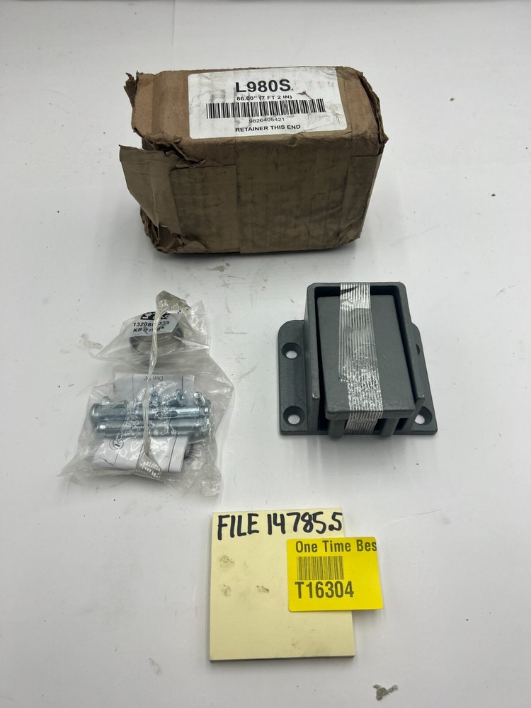 L980S Keyed Removable Mullion Material 86" (7 ft 2 in) Gray