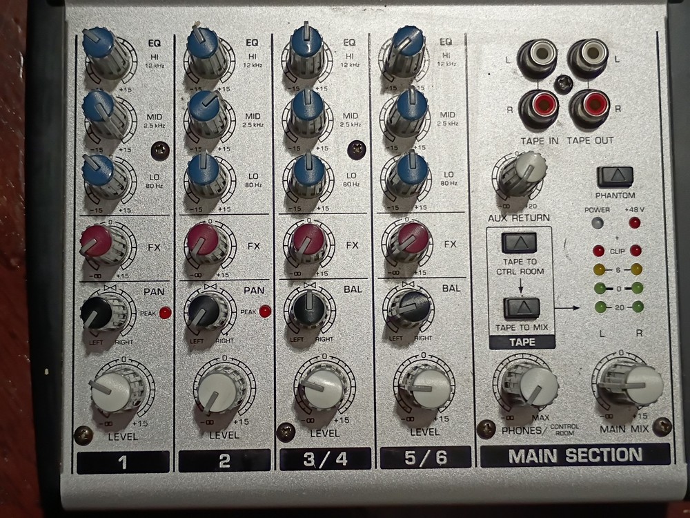 behringer eurorack UB802 invisible mic preamp (imp) *especially nice condition