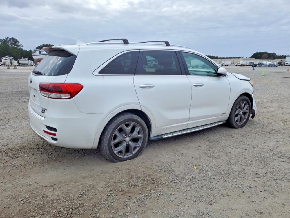 SORENTO 2016 Glove Box 5035181