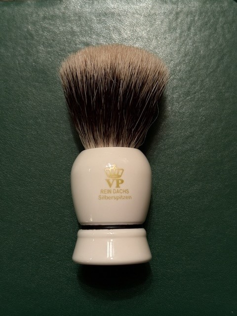 VP Leonhardy Silver Tip Badger Brush