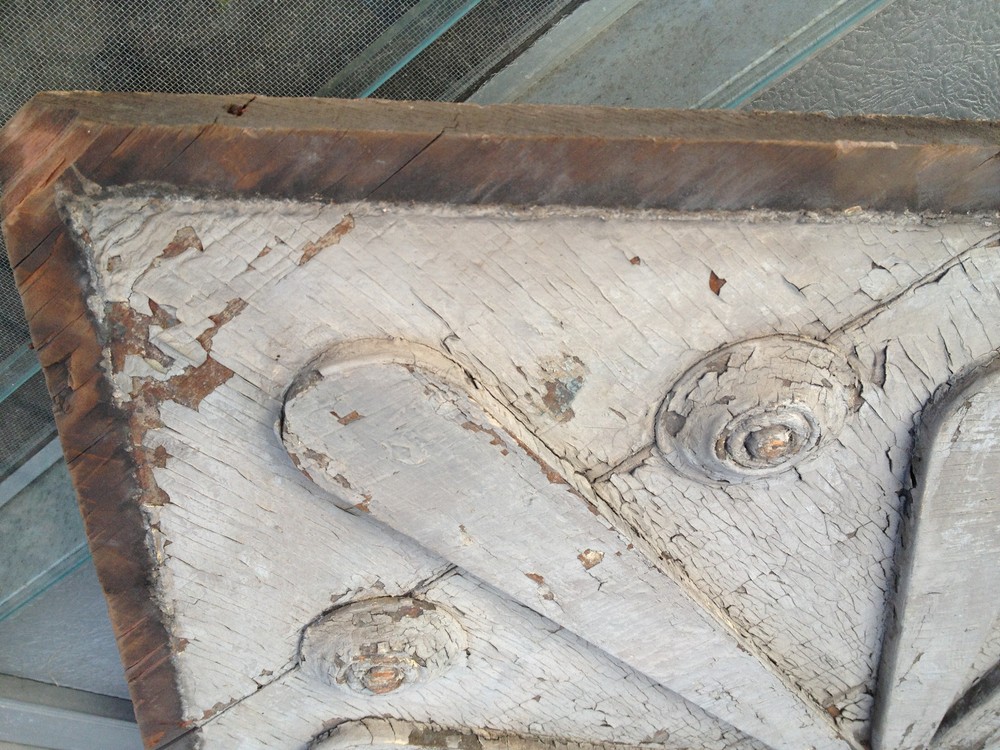 VINTAGE - VICTORIAN GABLE PEDIMENT - LARGE