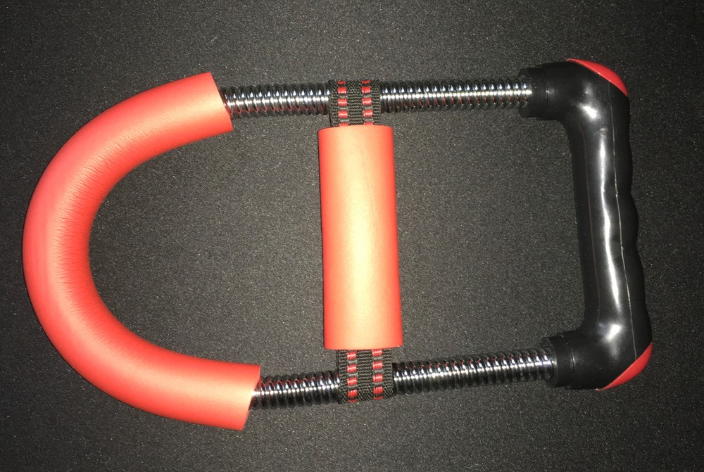 wrist training aparatus