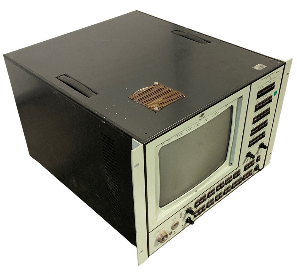 Bruel & Kjaer 2033 HIGH RESOLUTION SIGNAL ANALYZER **READ**