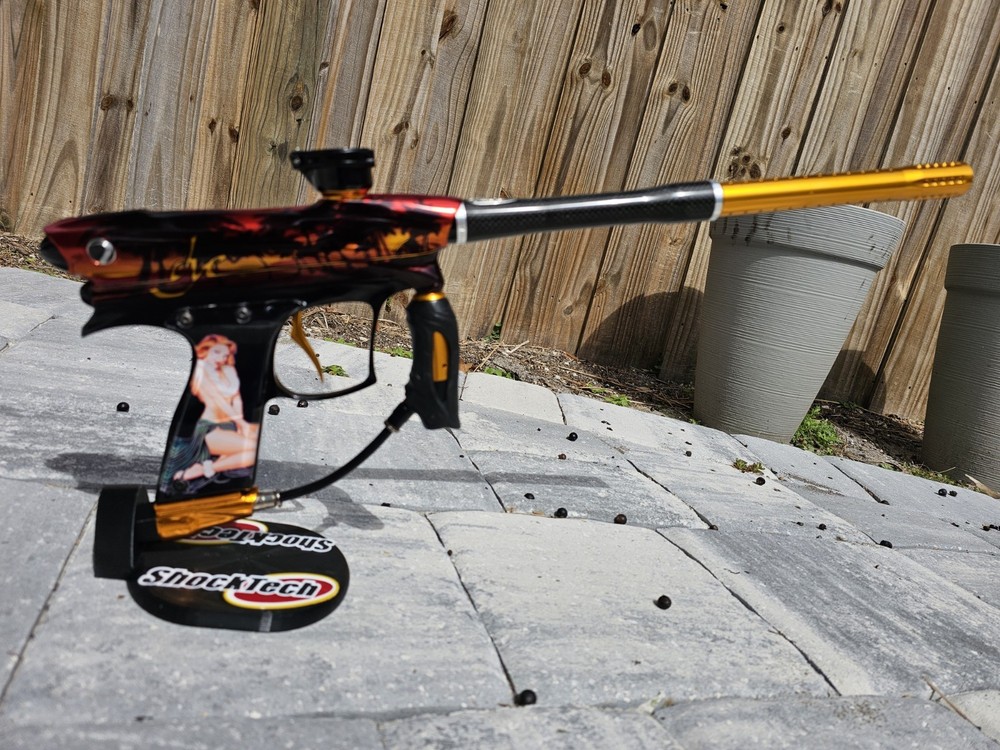 DYE DM10 Aloha Paintball / Billy Wing