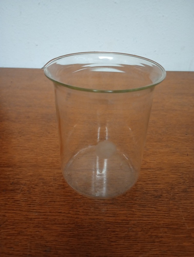 pyrex cylinder Beakers No 1000