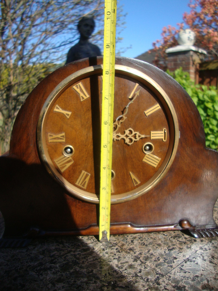 A 20th century mantle clock