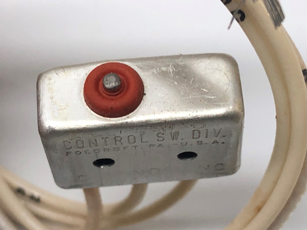 NEW MICRO SENSITIVE SWITCH EF1009