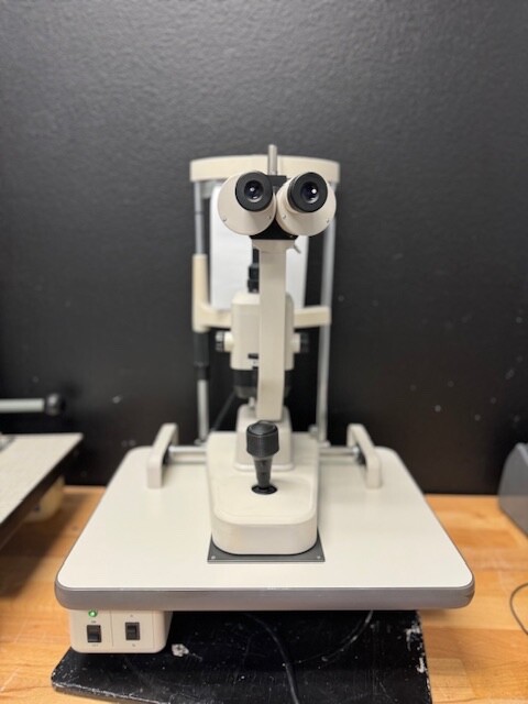 Topcon SL1E Slit Lamp-Good Condition!