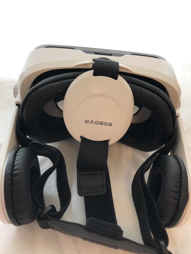 Virtual Reality Headset For Smartphones BOBO VR
