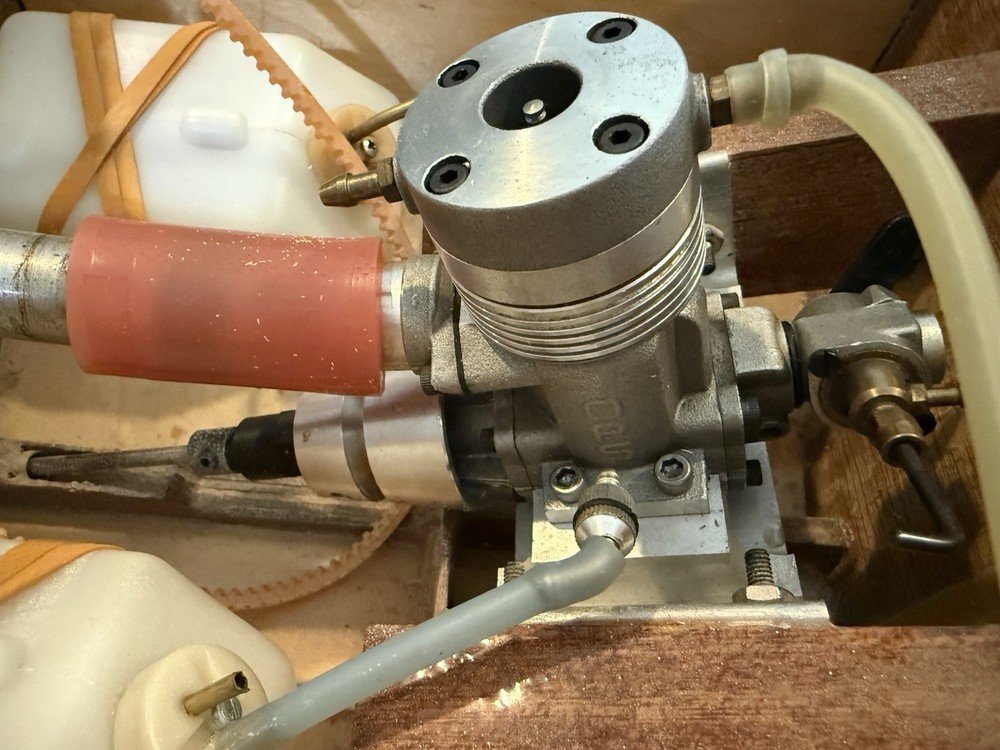 Dumas 60 RC NITRO WITH NEW OPS 45 Engine